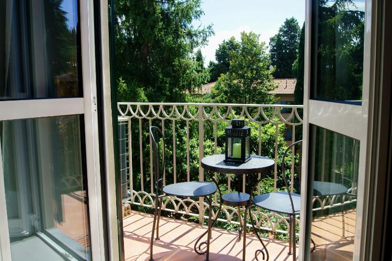 Two-Bedroom Apartment with Terrace image 4