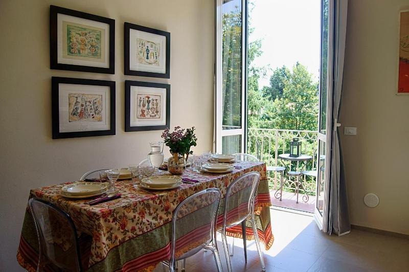 Two-Bedroom Apartment -Split Level image 4