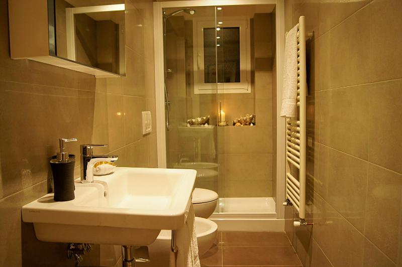 Two-Bedroom Apartment with Private Garden image 2