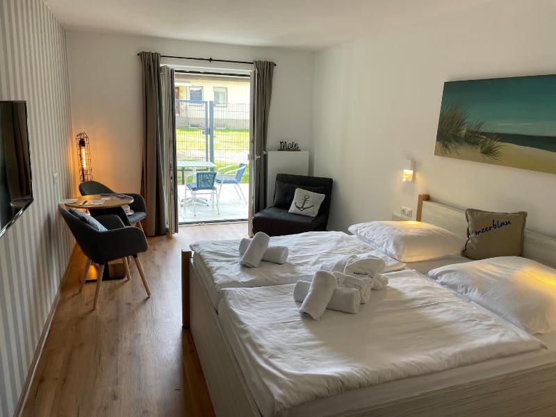 Double Room with Terrace image 1