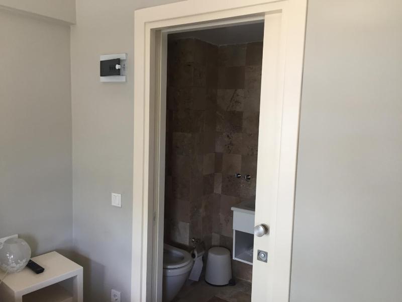 Double Room with Sea View image 2