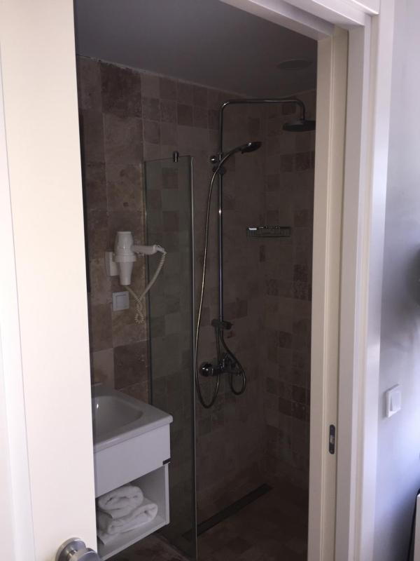 Budget Twin Room image 2