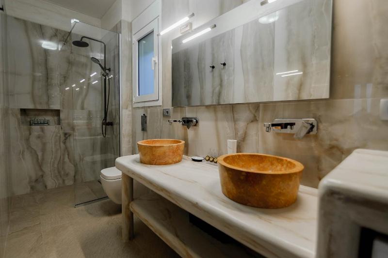 Natura Luxury Suites Parga - image 44