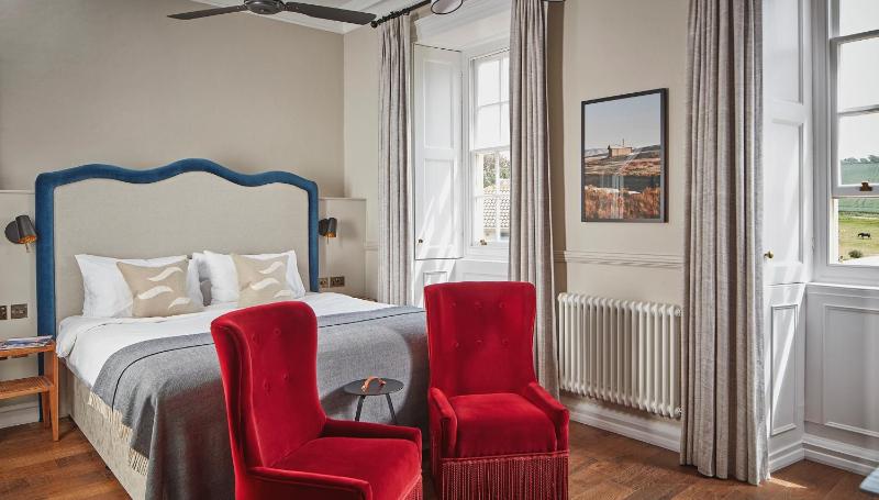 Double Room image 1