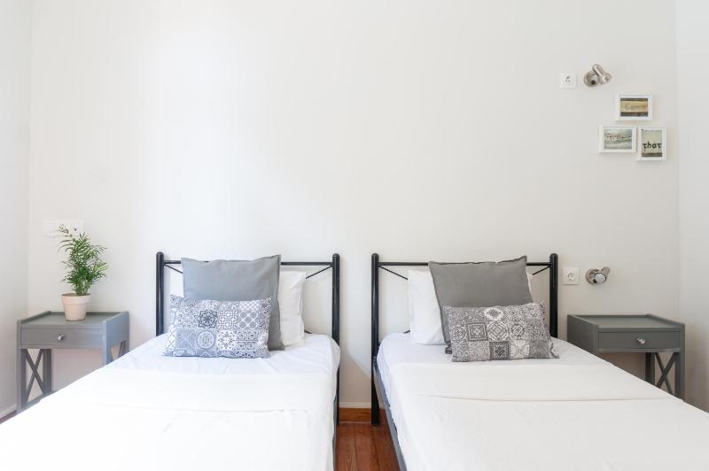 Superior Twin Room image 2