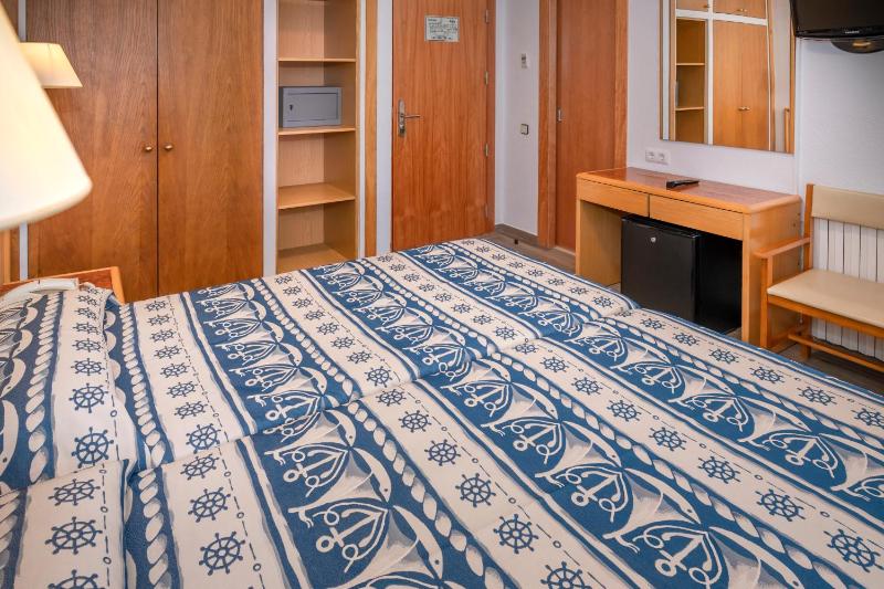 Single Room image 4