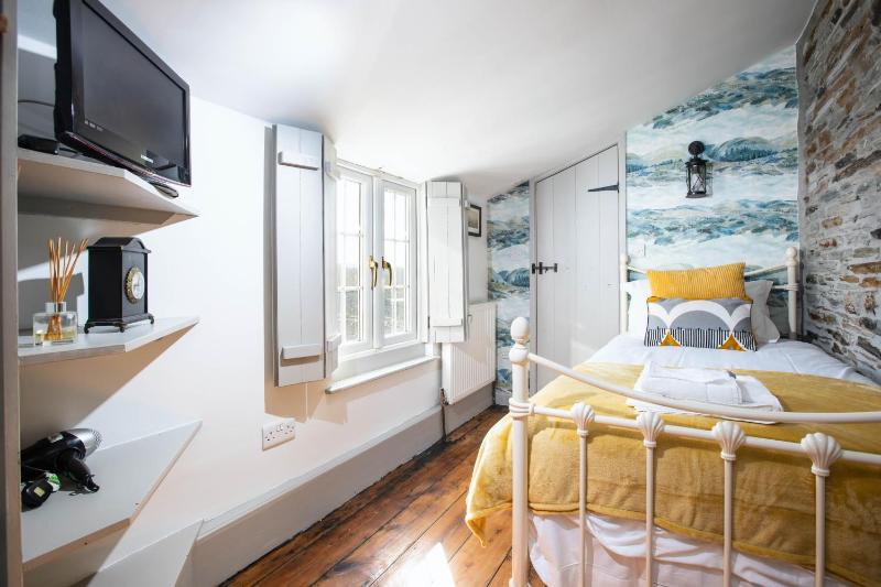 Single Room image 1