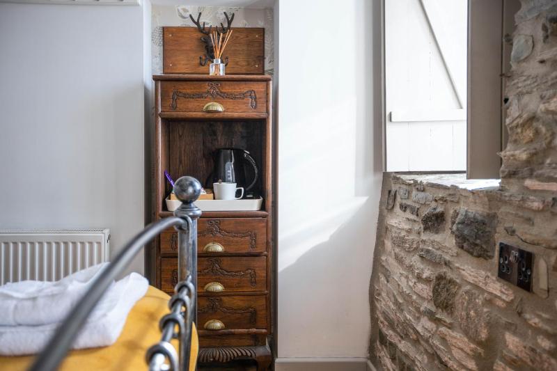 Double Room image 4