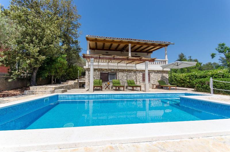 Three-Bedroom Holiday Home  image 1