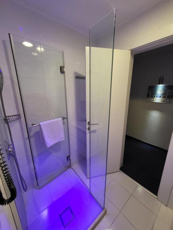 Two-Bedroom Apartment with Partial Sea View image 3