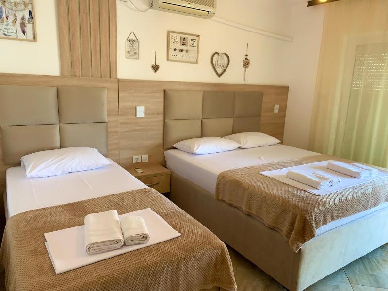 Three-Bedroom Apartment with Balcony image 1