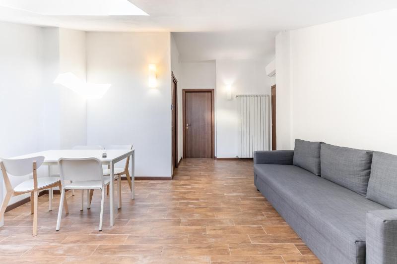 Apartment image 3