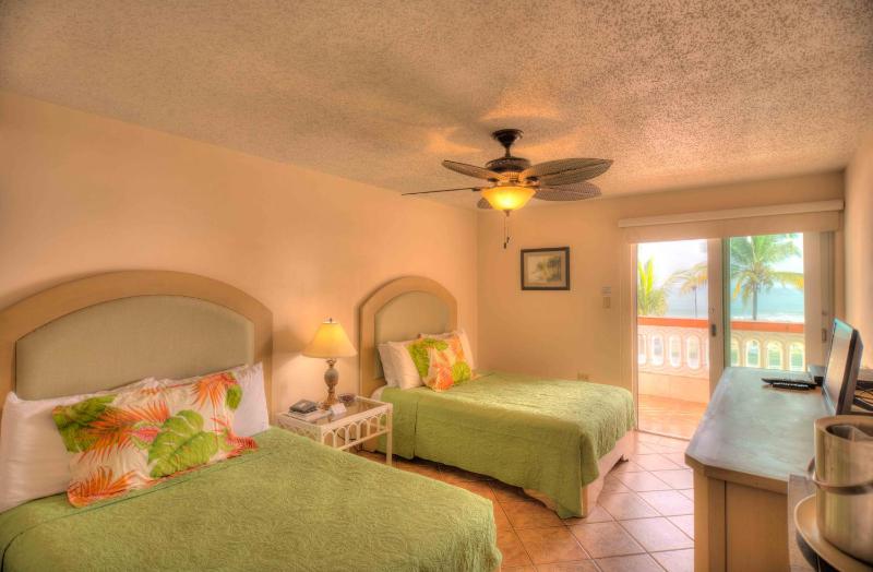Standard Double Room with Sea View (noise during Restaurant hours) image 3