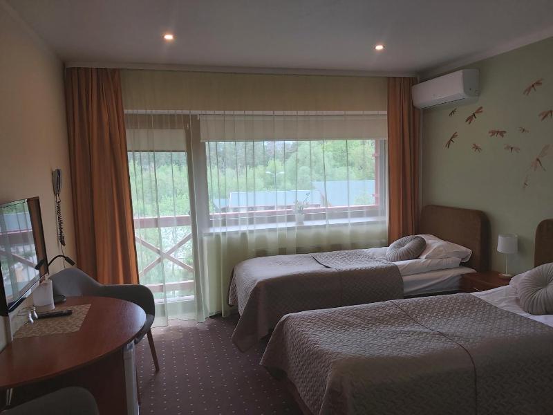 Double or Twin Room image 2