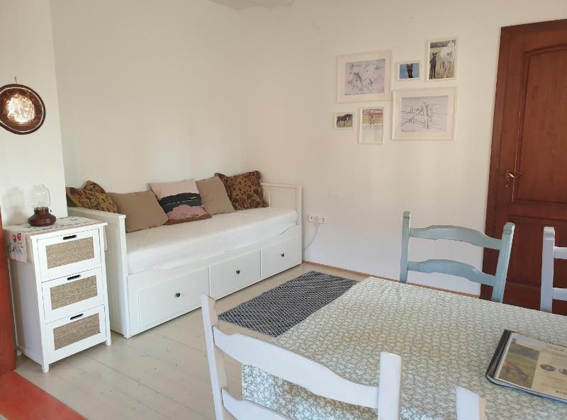 One-Bedroom House (4 Adults) image 3