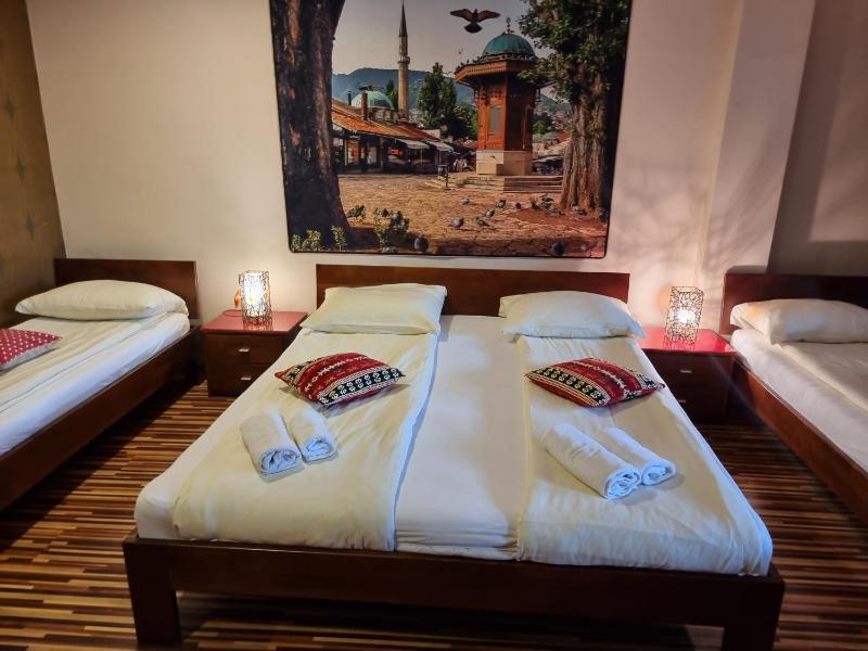 Superior Triple Room with Terrace and River View image 4