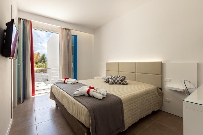 Sirius Luxury Rooms - image 15