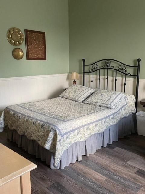 Double Room with Sofa Bed (4 Adults)