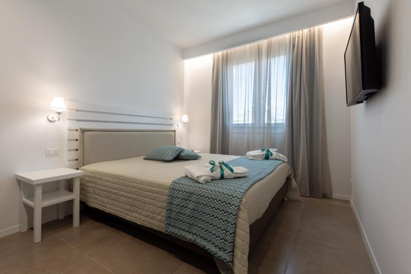 Sirius Luxury Rooms - image 8