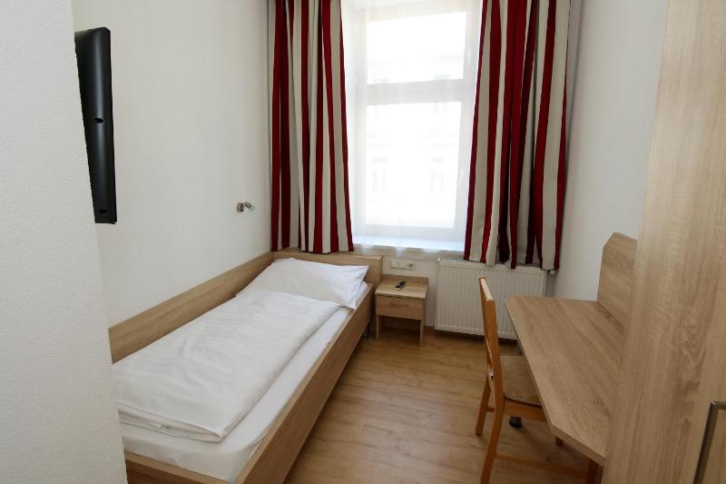 Single Room with Private Bathroom image 2
