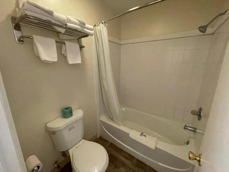 Double Room with Two Double Beds - Non-Smoking image 2