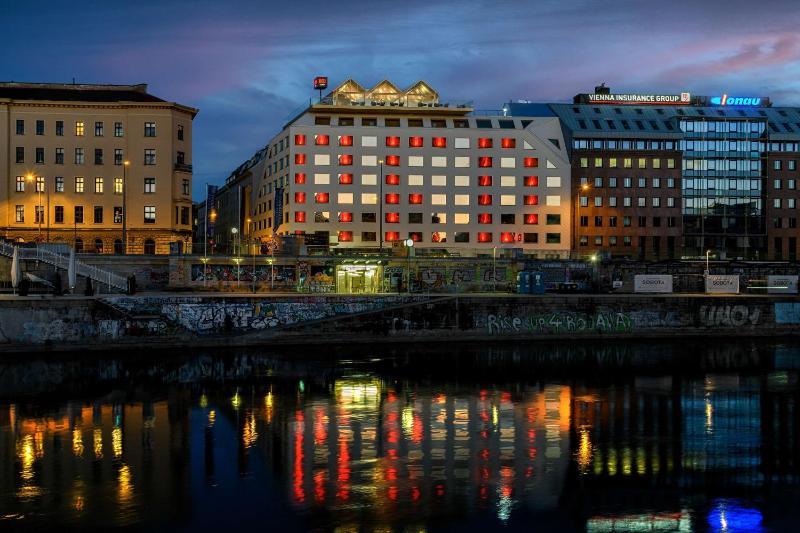 Radisson RED Hotel Vienna - image 11