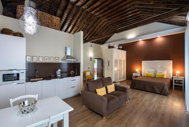 Loft Deluxe image 1