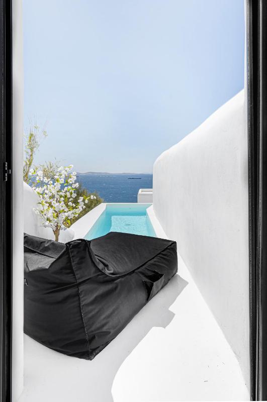 Premium Two-Bedroom Suite with Private Pool image 2