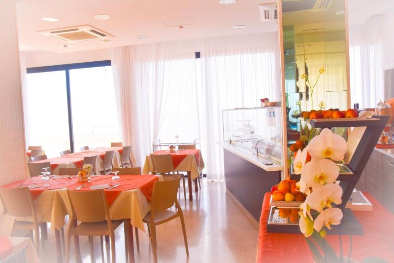 Hotel Suprem sul Mare - image 39