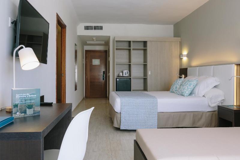 Double Room (2 Adults) image 4