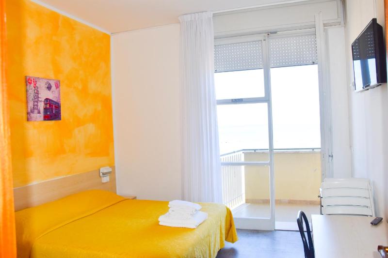 Hotel Suprem sul Mare - image 42