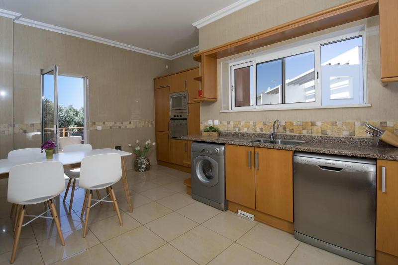 812 Quinta Marina - image 4