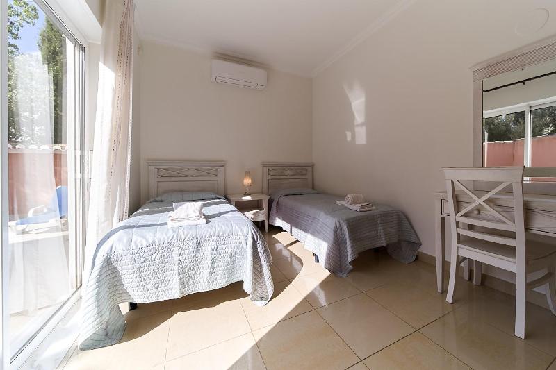 812 Quinta Marina - image 37