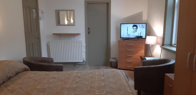 Large Studio / First floor image 4