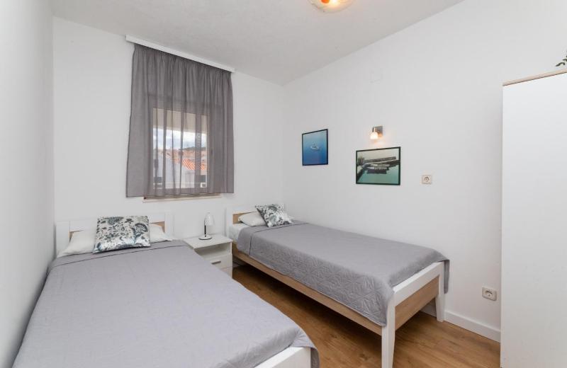 Apartment in Supetar with sea view terrace air conditioning W-LAN 3553-1 - image 19