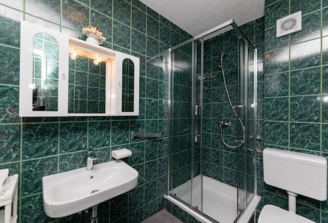 Apartment in Supetar with sea view terrace air conditioning W-LAN 3553-1 - image 20