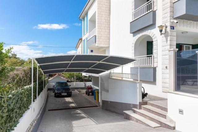 Apartment in Supetar with sea view terrace air conditioning W-LAN 3553-1 - image 36