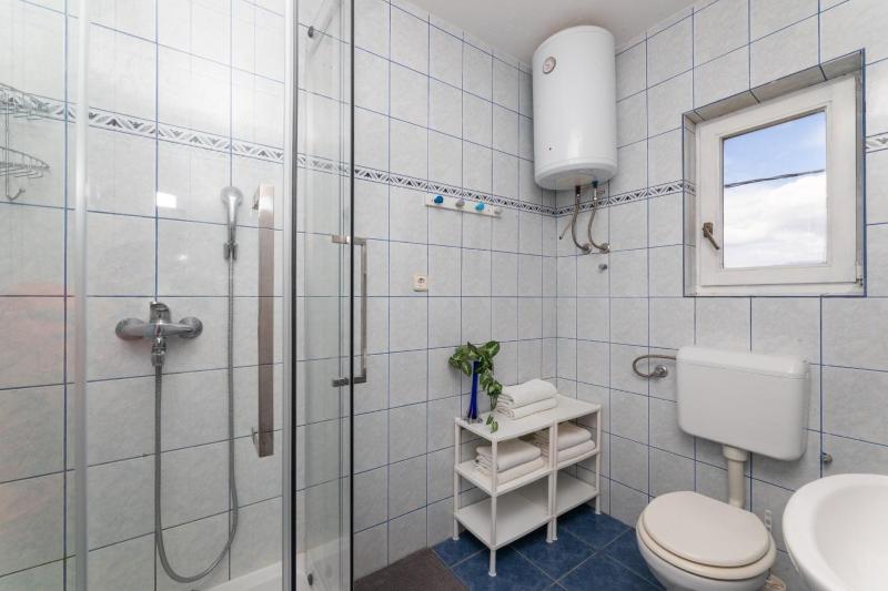 Apartment in Supetar with sea view balcony air conditioning W-LAN 3553-2 - image 11