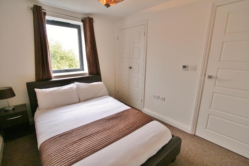 Central Hotel Cheltenham by Roomsbooked - image 12