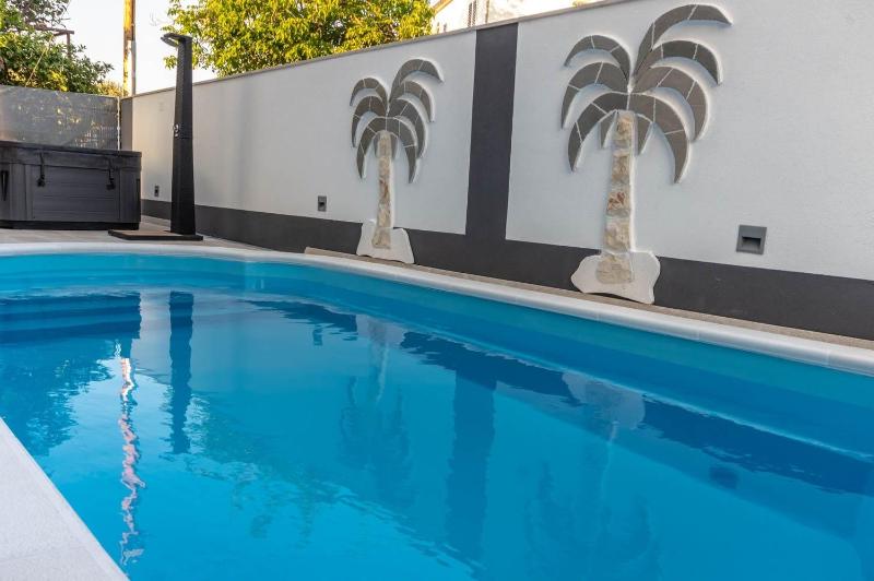 Apartment in Supetar with terrace air conditioning W-LAN 3553-4 - image 5