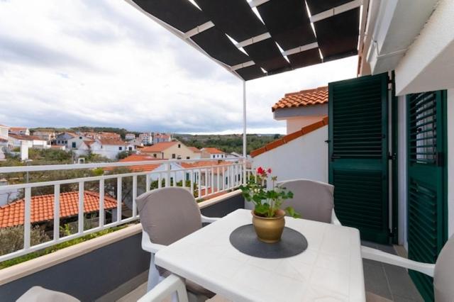 Apartment in Supetar with sea view balcony air conditioning W-LAN 3553-3 - image 16