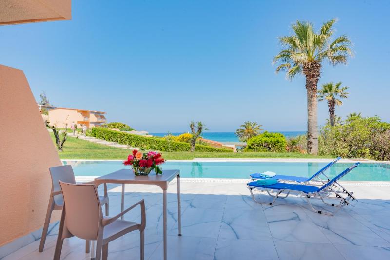 Double or Twin Room with Swimming Pool Access image 3