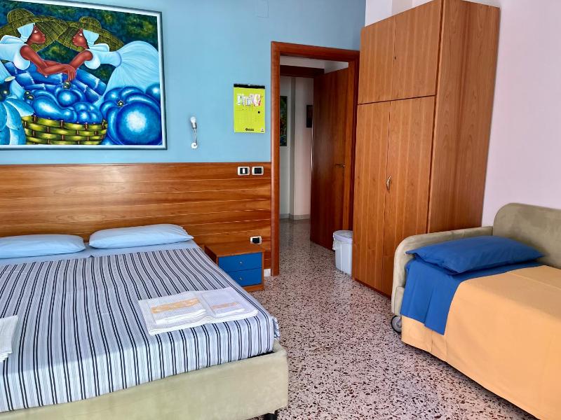 Triple Room with Private Bathroom image 1