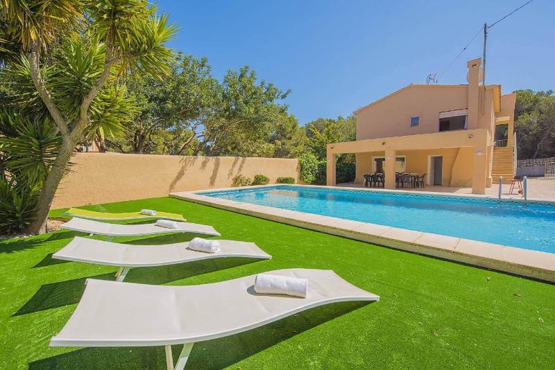 Villa Bernia - PlusHolidays - image 8