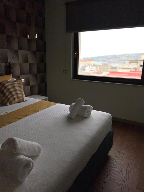 Double Room with Sea View image 2