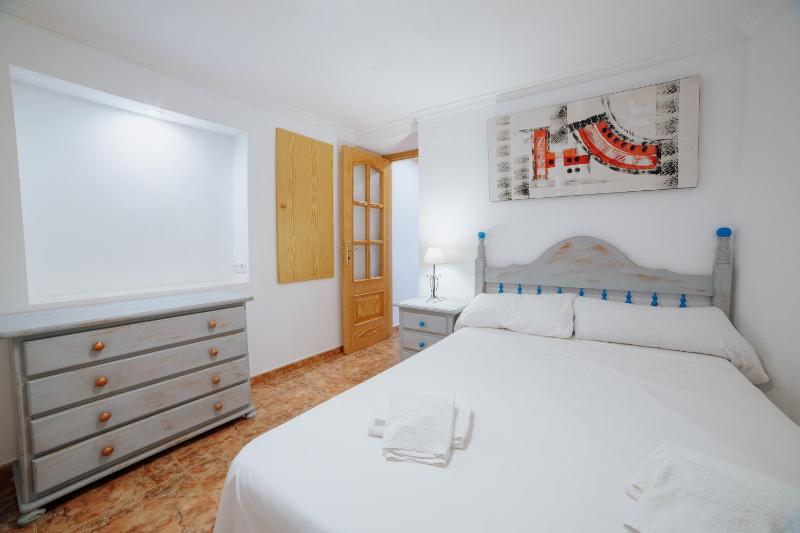 Villa Benicuco 24 - PlusHolidays - image 32