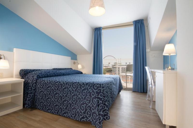 Budget Double Room image 4