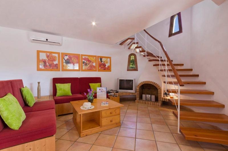 Gerard Villa Cala Blanca - image 16