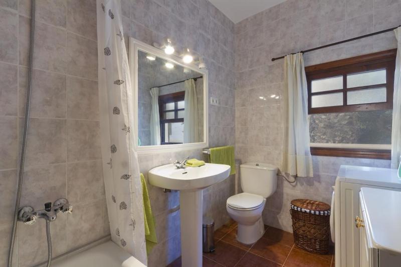 Three-Bedroom Villa image 3
