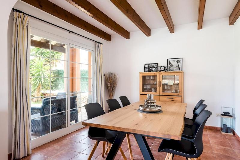 Itsasalde 3 bedroom villa Cala'n Blanes - image 3